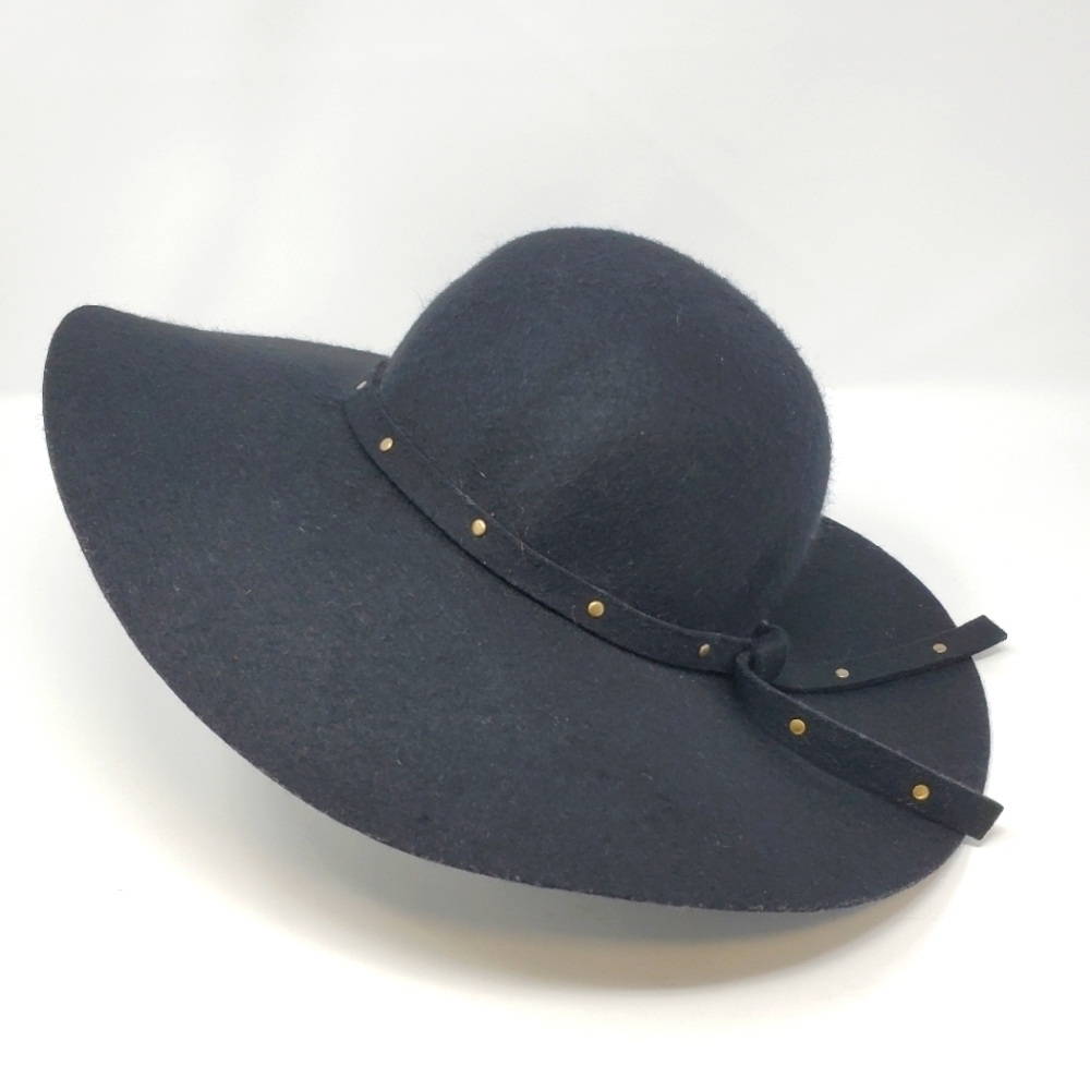 ECOTE URBAN OUTFITTERS 100% WOOL BLACK FLOPPY HAT BRASS STUDDED BAND WOMEN OS